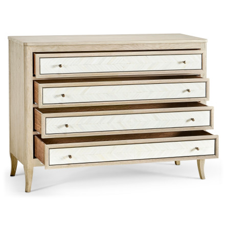 Berm Bachelors Chest